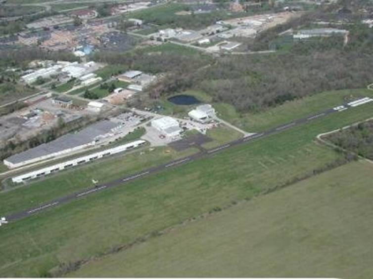 FestusAirportAerial2004.jpg